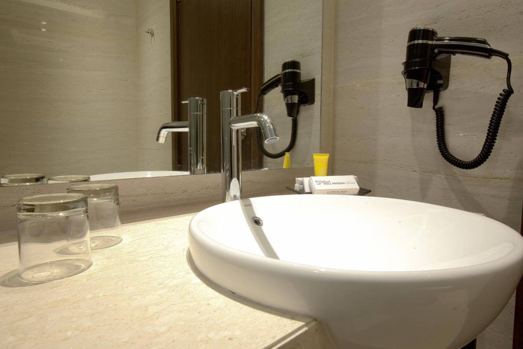 Grand Soll Marina Hotel Tangerang Buitenkant foto