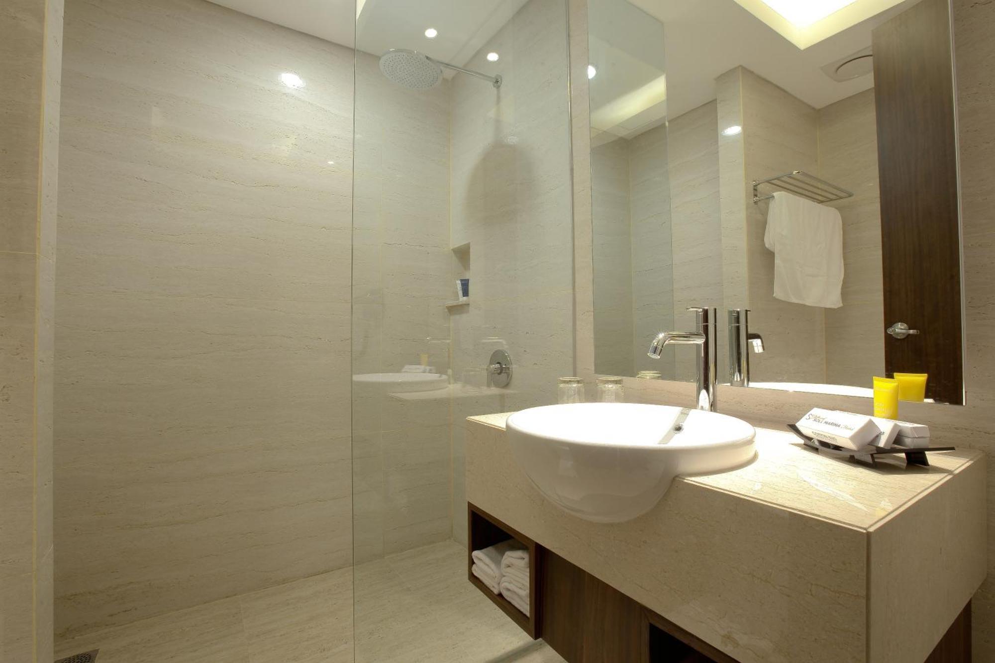 Grand Soll Marina Hotel Tangerang Buitenkant foto